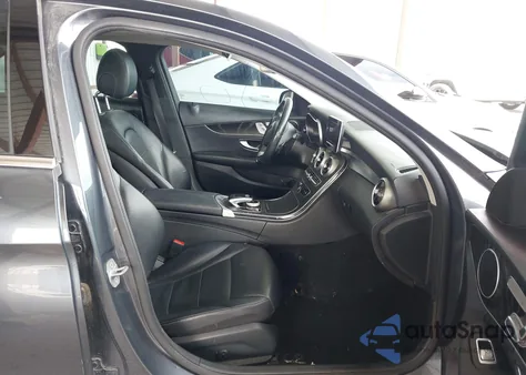 2016 Mercedes-Benz C 300 из США, поврежденный, VIN 55SWF4JB3GU165101